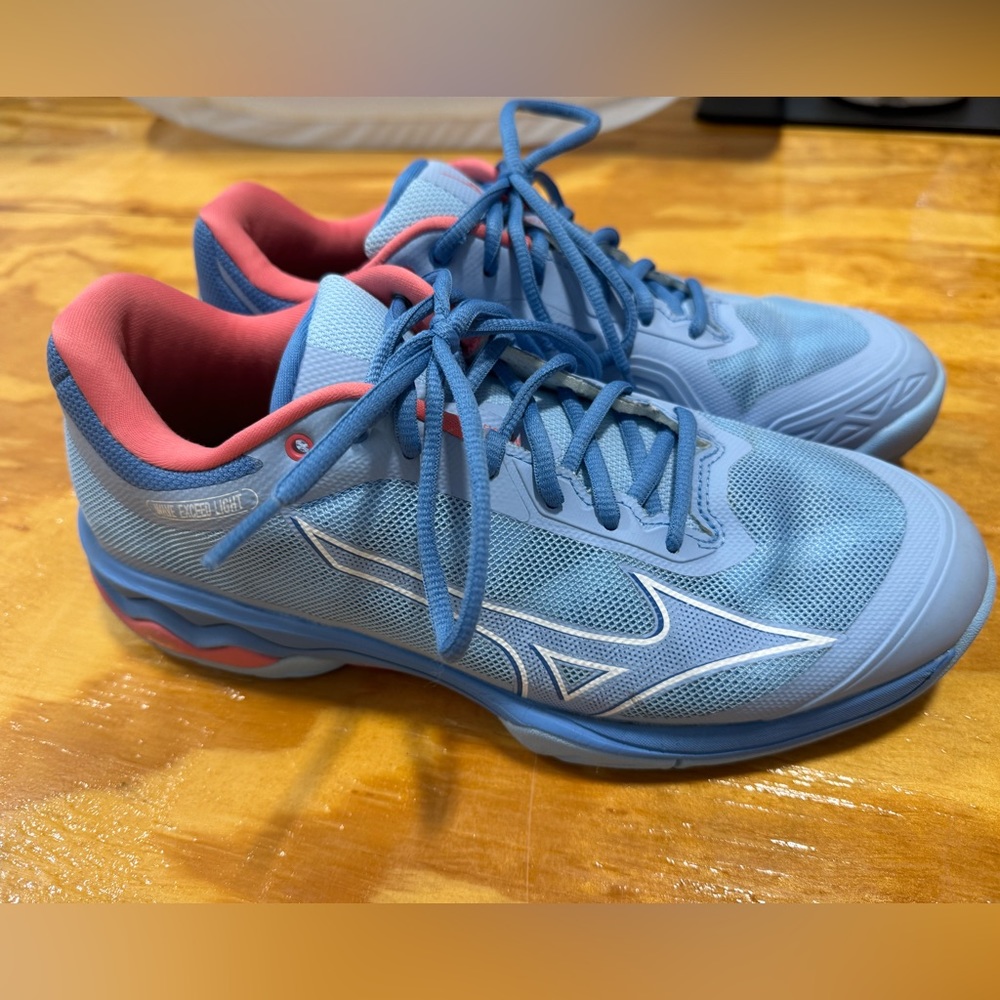 Mizuno Women’s Pickleball Shoes